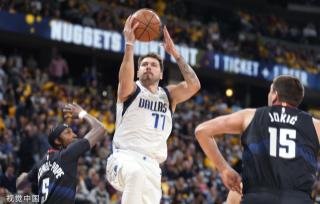 成功地压制 成功地压制