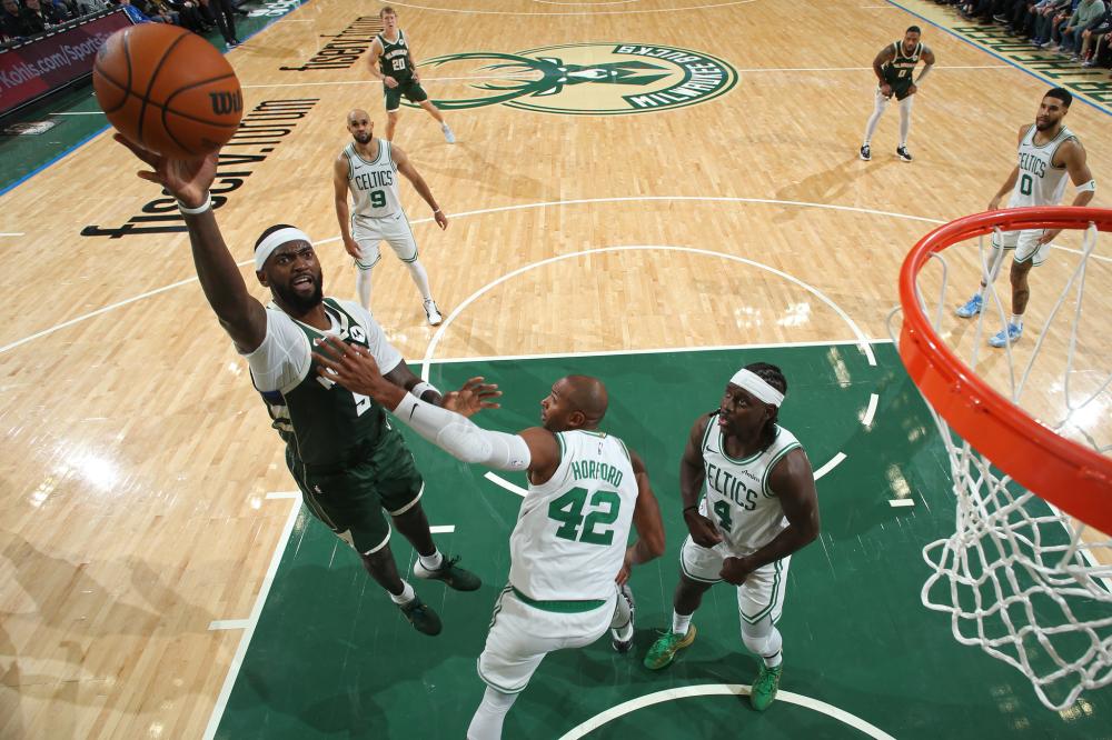 牵制对手内 牵制对手内